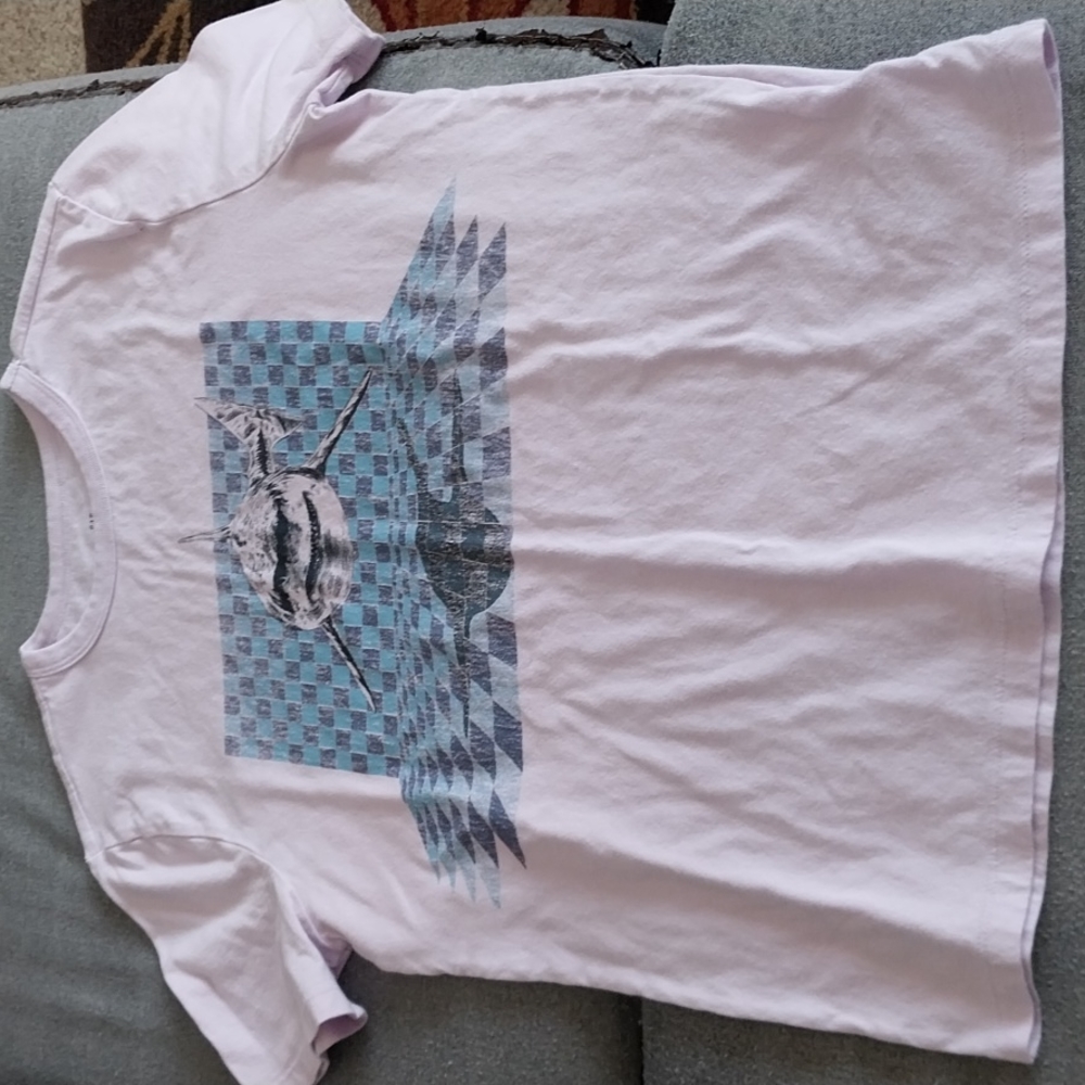 Gap Shark graphic tee